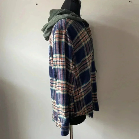 American Eagle | Hooded Long Sleeve Button  Up - Picture 2 of 9